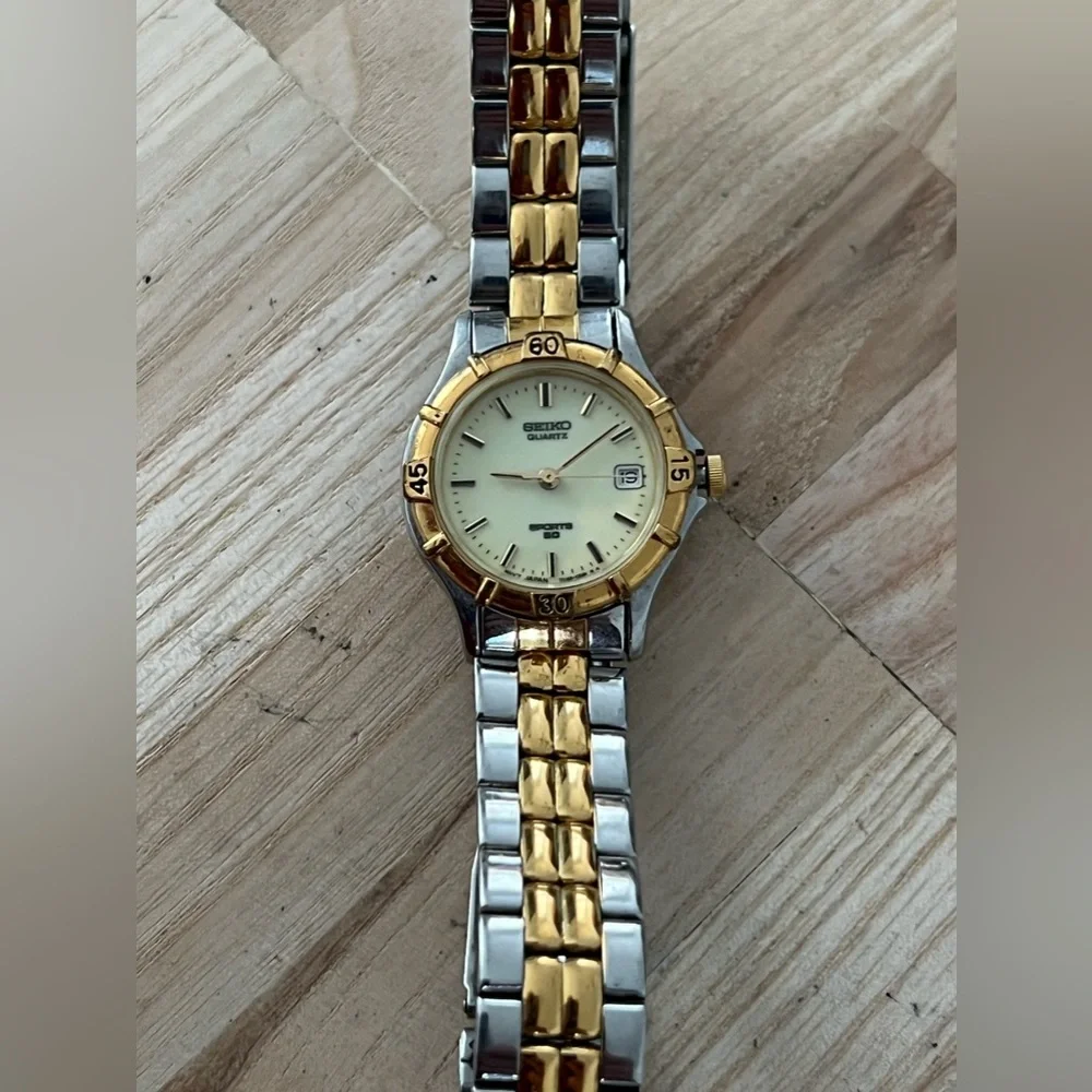 Seiko Sport 50 Ladies Watch Vintage Two-Tone Bracelet Iridescent Dial Date - Picture 7 of 16